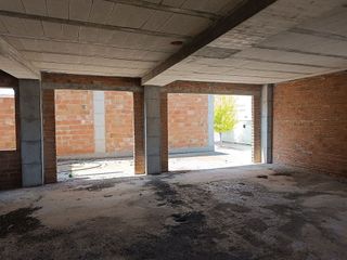 Casa adosada en venta en Baza