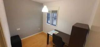 Piso en venta en La Goleta - San Felipe Neri en Málaga