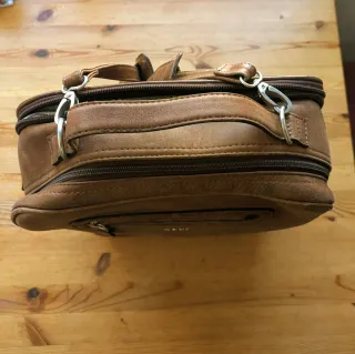 Mochila maletín piel de cuero retro vintage