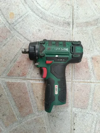 Aparafusadora Parkside 12V