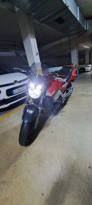 Suzuki GSR 600 2006