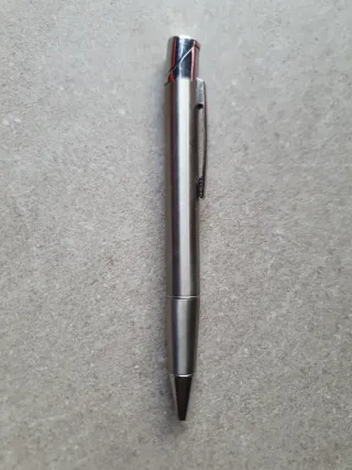 Bolígrafo Fortuna con recambios