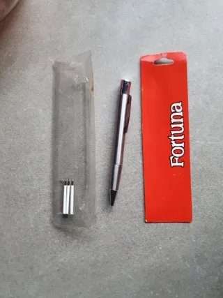 Bolígrafo Fortuna con recambios