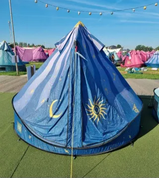 Tienda de campaña Tomorrowland