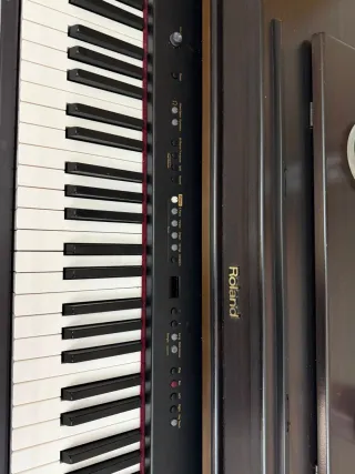 Piano Digital Roland HP 103