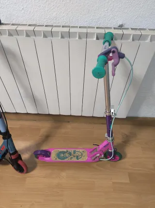 2 Patinetes Oxelo para niño y niña