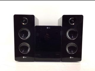 Mini cadena LG negra