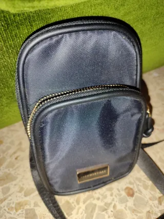 Porta Móvil Bandolera Paco Martínez Negro