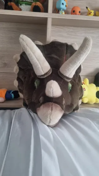 Cabeza peluche dinosaurio Triceratops 45X30X30