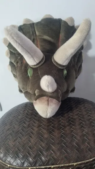Cabeza peluche dinosaurio Triceratops 45X30X30