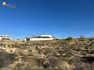 Terreno en venta en Zubia (La)