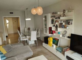 Piso en alquiler en Playamar en Torremolinos