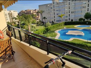 Piso en alquiler en Playamar en Torremolinos