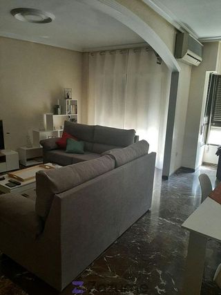 Piso en alquiler en Linares