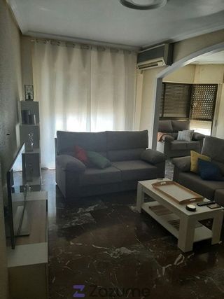 Piso en alquiler en Linares