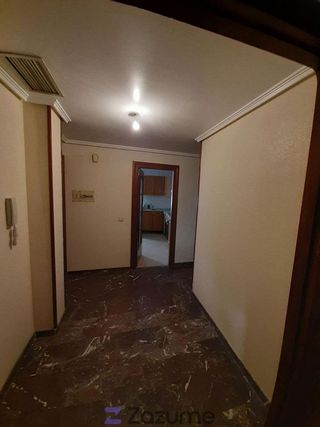 Piso en alquiler en Linares