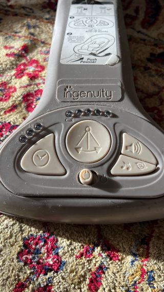 Balancín Ingenuity Plegable Bebé con su caja