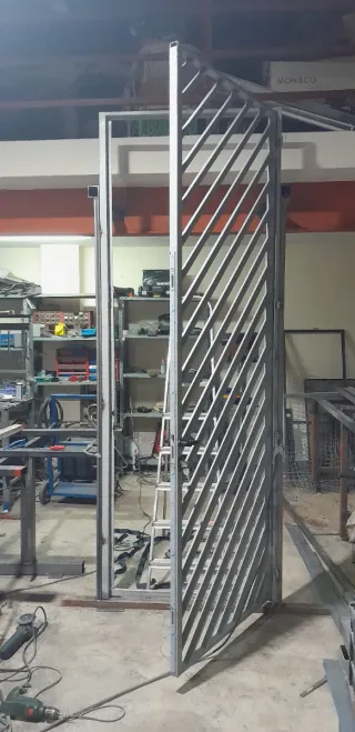 Soldadura portátil y cerrajería metálica