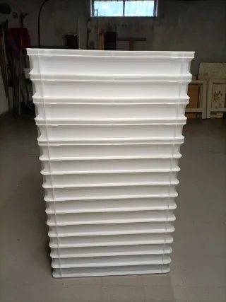 Contenitori sovrapponibili uso alimentare