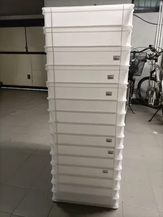 Contenitori sovrapponibili uso alimentare