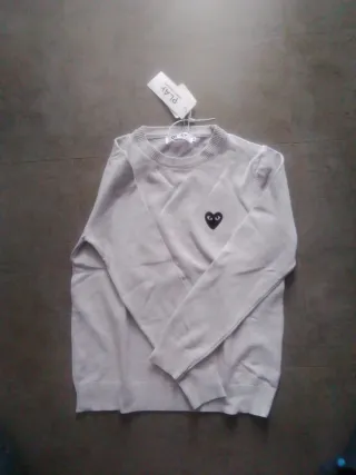 Comme des Garçons PLAY maglione grigio.