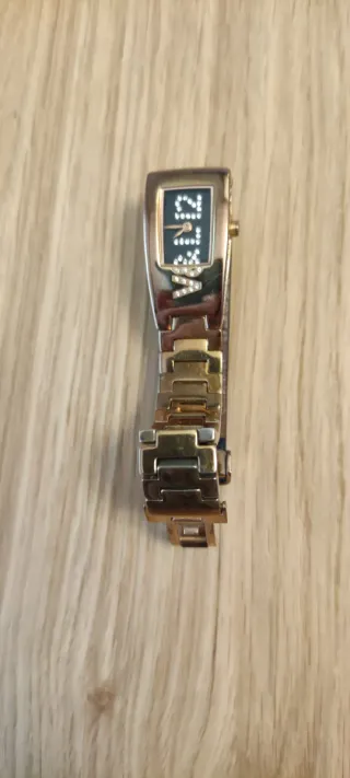 Reloj Victorio & Lucchino