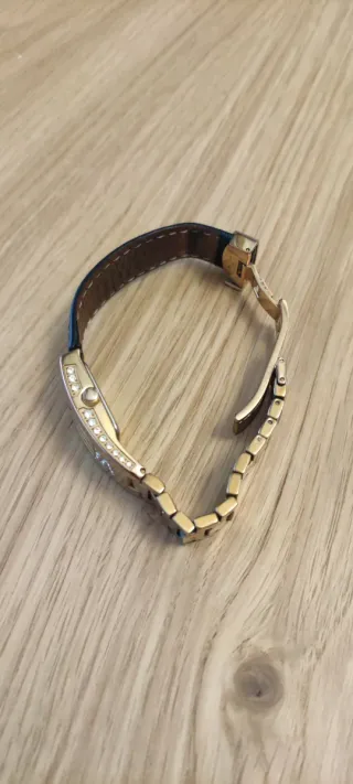 Reloj Victorio & Lucchino