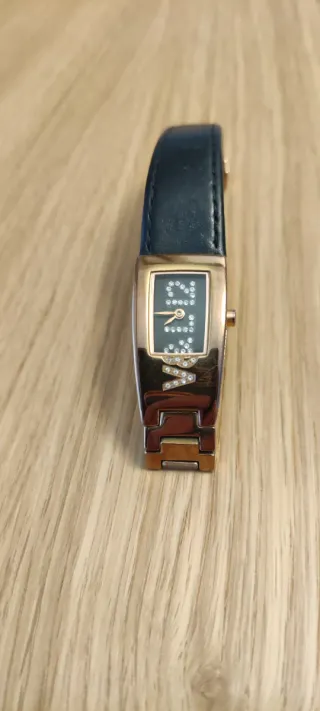 Reloj Victorio & Lucchino