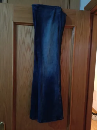 Pantalón demi acampanado azul 42 asta 44