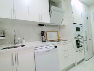 Piso en alquiler en Parque Mediterráneo - Santa Paula en Málaga