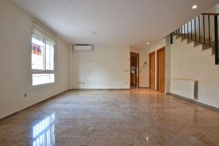 Casa adosada en venta en Zona Alta en Puçol