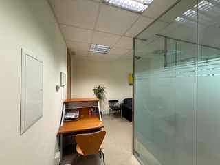 Oficina en venta en Aljamar en Tomares