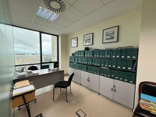 Oficina en venta en Aljamar en Tomares