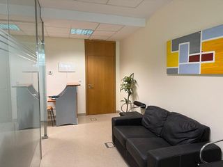 Oficina en venta en Aljamar en Tomares