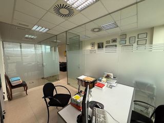 Oficina en venta en Aljamar en Tomares