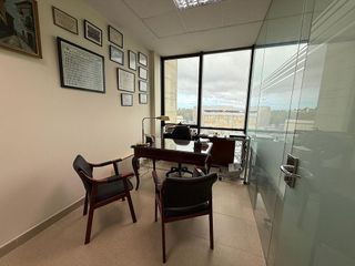 Oficina en venta en Aljamar en Tomares