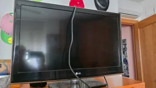 2 televisiones  Televisor Philips 24" Televisor LG