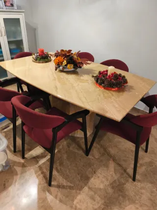 Mesa de comedor extensible de mármol