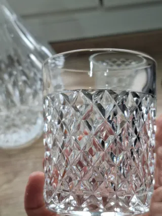 Juego de licor de cristal tallado