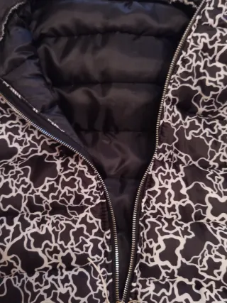 Chaleco acolchado con capucha