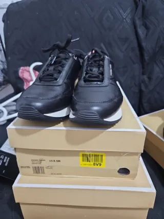 Tenis Michael Kors Mujer 8.5 Negros/Plata