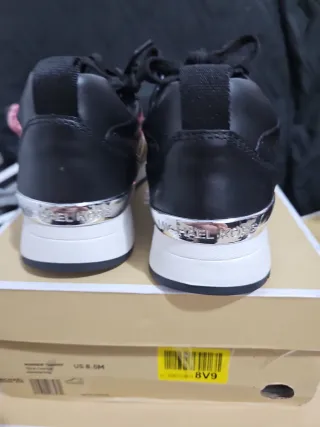 Tenis Michael Kors Mujer 8.5 Negros/Plata