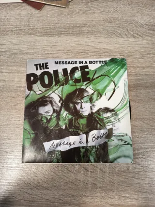 2 Singles The Police: Invisible Sun y Message in a