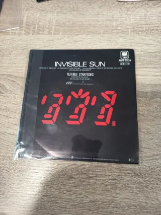 2 Singles The Police: Invisible Sun y Message in a
