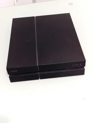 Console PS4 + Controller + 3 Cavi