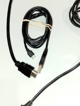 Console PS4 + Controller + 3 Cavi