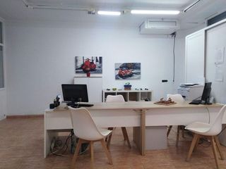 Local comercial en venta en Plaça Catalunya en Prat de Llobregat, El