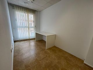 Oficina en alquiler en Zona Alta en Puçol