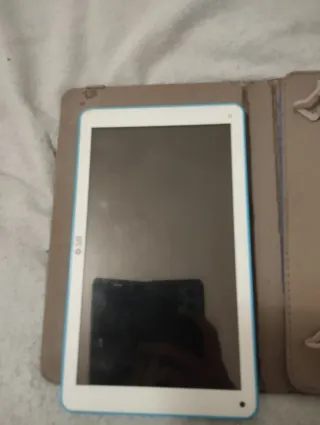 Tablet blanca y azul