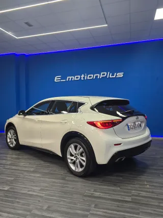 Infiniti Q30 2019